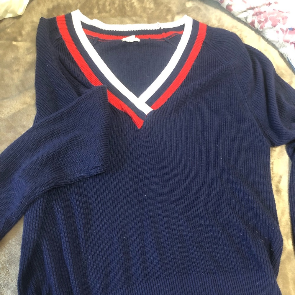 cute v neck knitted sweater